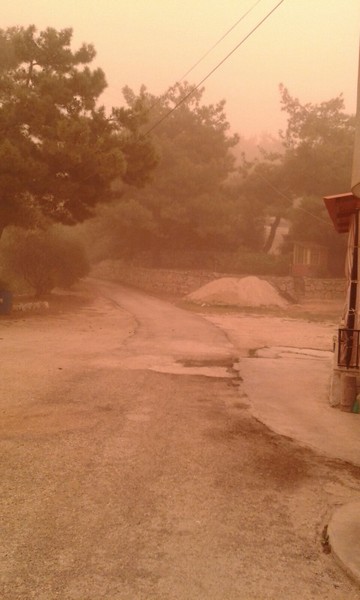 Sandstorm engulfs Lebanon